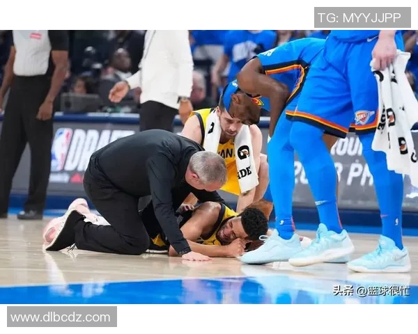 2013年NBA常规赛精彩对决雷霆队与湖人队的巅峰对抗回顾